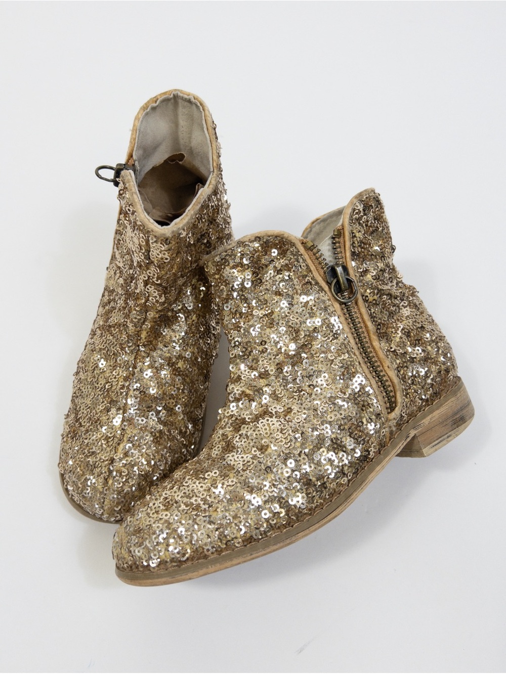 Joyfolie Girls Size 11 Arya Gold Sequin Booties, Play for wear on toes and heels